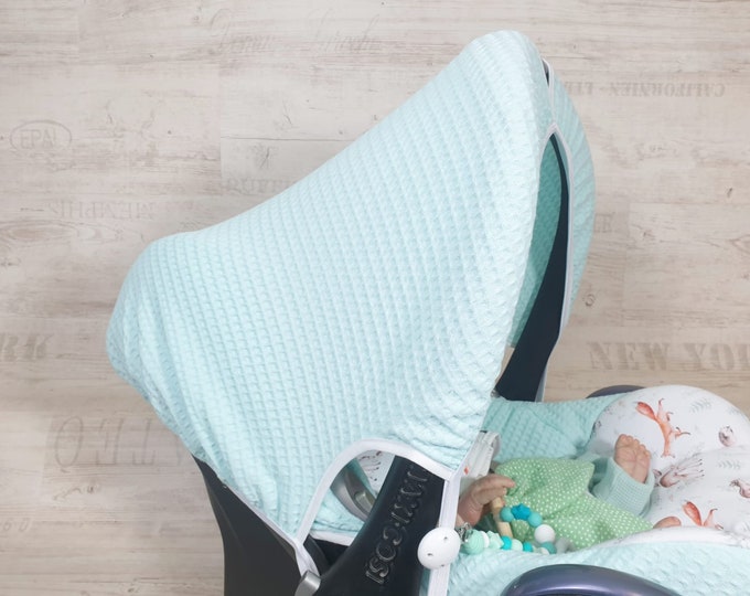 Sunroof baby car seat from Atelier MiaMia