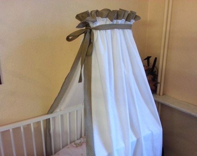 Simple bed canopy with colored border by Atelier MiaMia