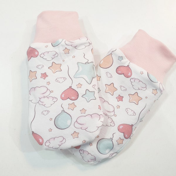 Baby mittens from Atelier MiaMia