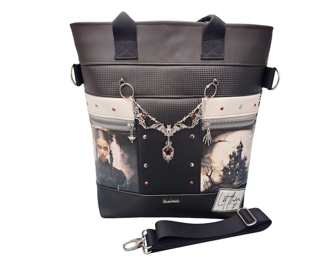 Gothic Tasche – Mystische Handtasche mit Ketten & Dark Fantasy Motiv