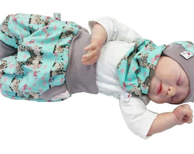 Pump pants individually or in a set Baby Child Designer Limited Giraffes by Atelier MiaMia