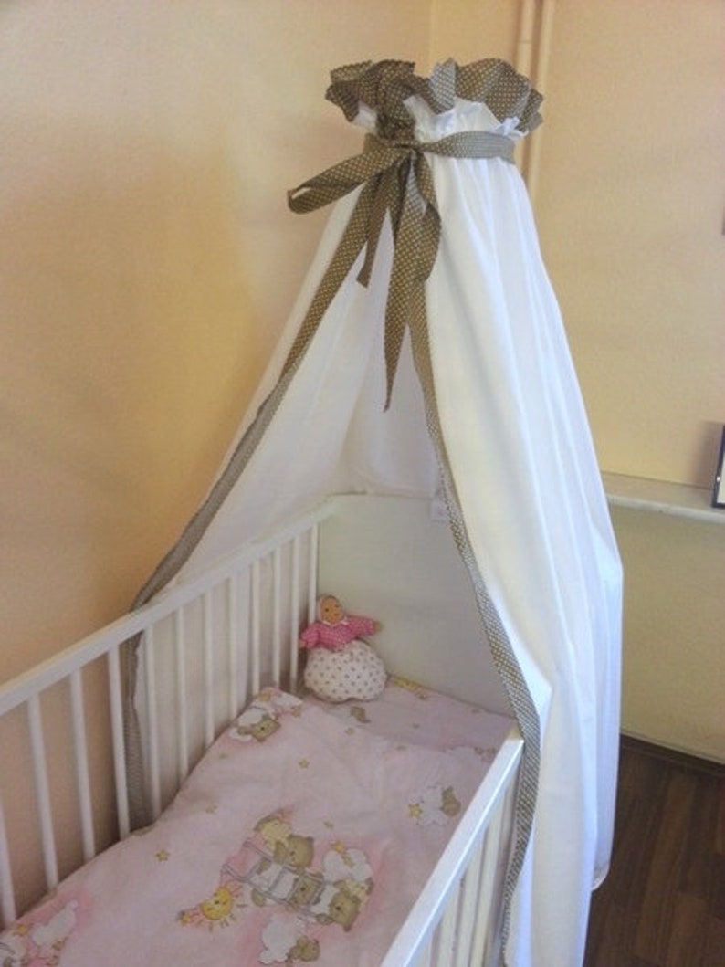 Simple bed canopy with colored border by Atelier MiaMia image 3