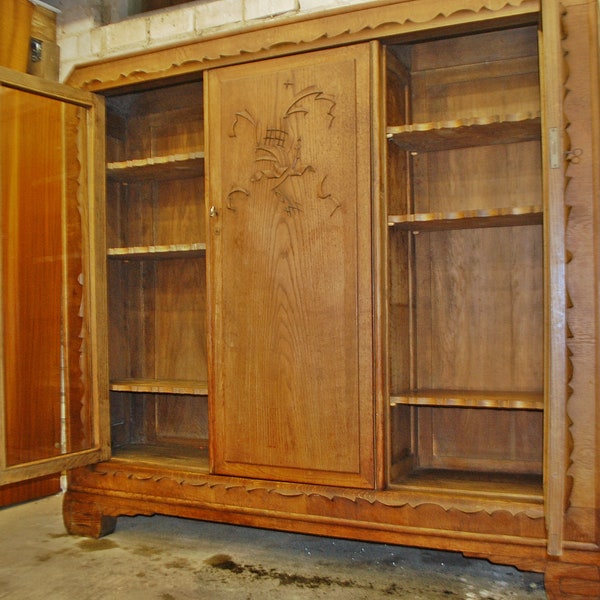 Vitrine Wohnzimmer Antik Schrank Regal aus Holz traditionelle  Handarbeit *Master Piece* Lebe Vintage mit pimp-factory.de