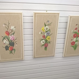 Wall decoration set floral motifs fabric painting on white wooden frame *three flowers* Live vintage with pimp-factory.de