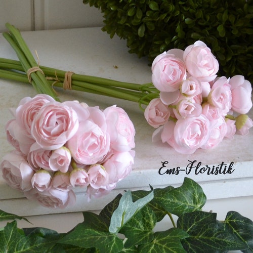 Ranunculus light pink 6 stems