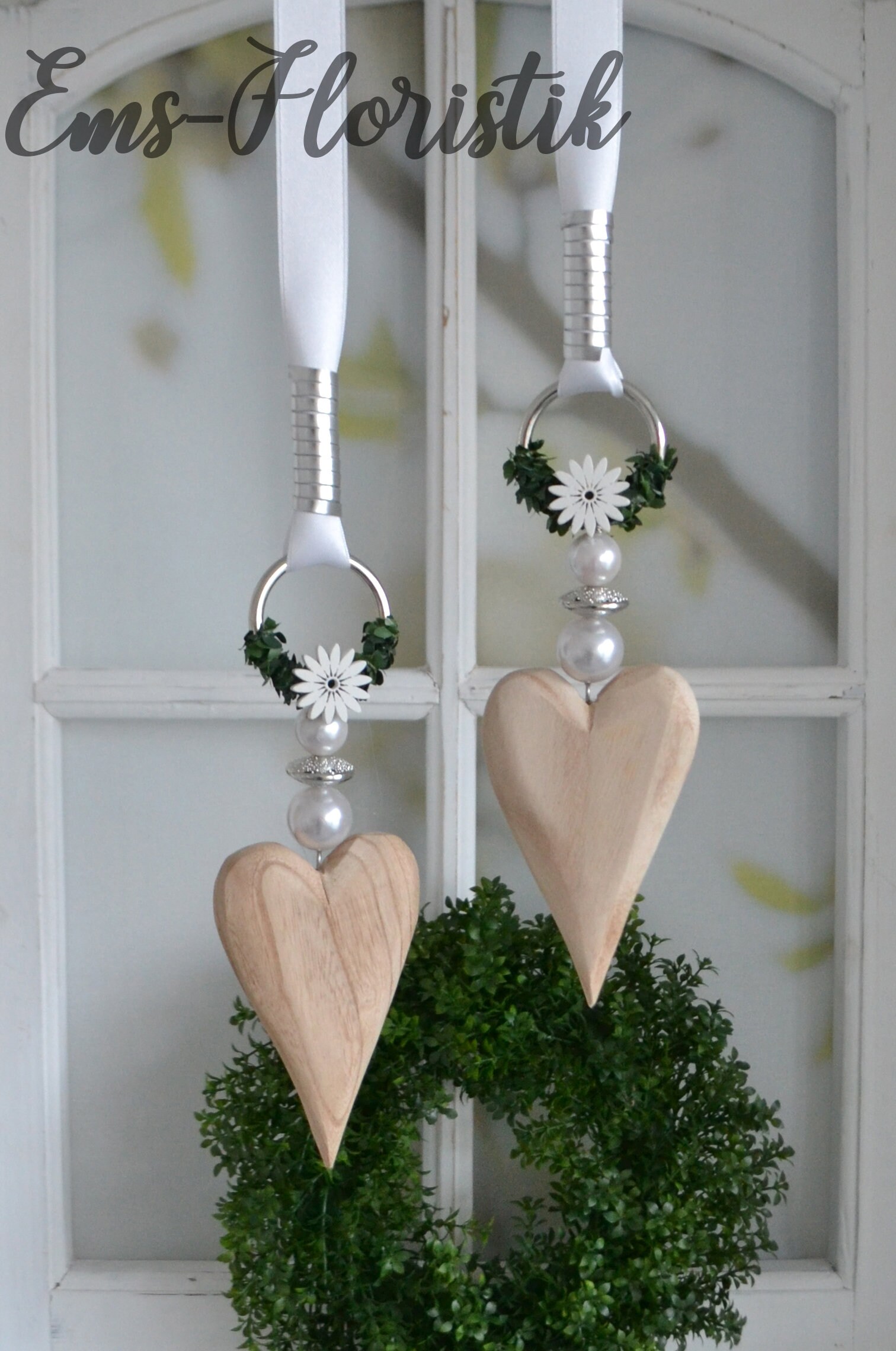 Fensterdeko FensterHänger Holz Herz 14 cm Buchs längliche