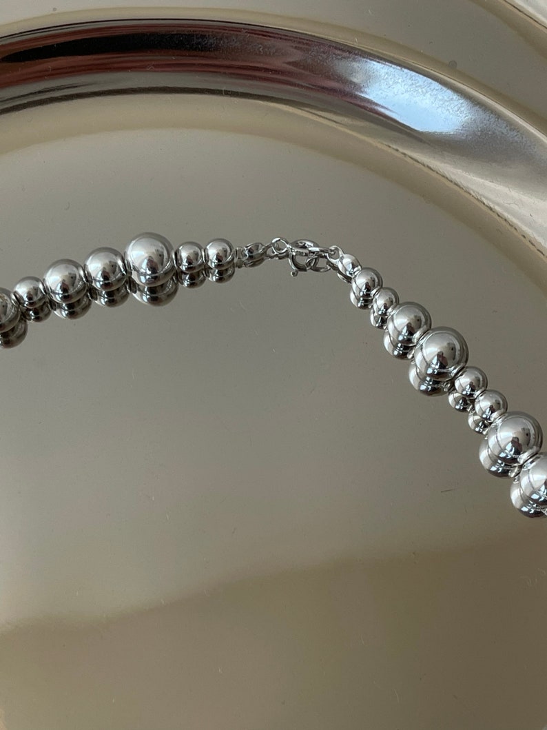 collier de perles dhématite de forme ronde, grand collier de perles dargent, collier de perles unisexe hématite, collier de perles dargent de déclaration image 6