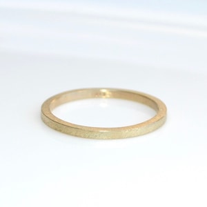 Eckiger 1,5mm Ring aus 333er Gelbgold