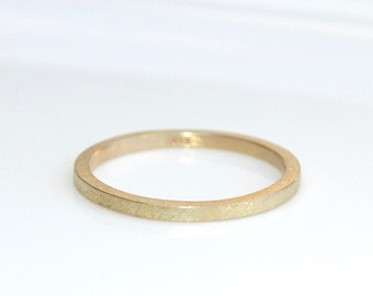 Eckiger 1,5mm Ring aus 333er Gelbgold