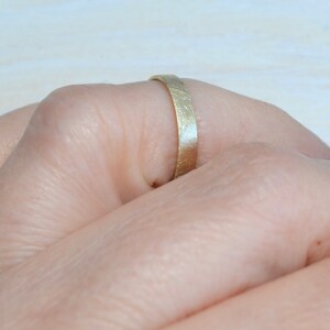 Band Knuckle Ring aus 333er Gelbgold Bild 5