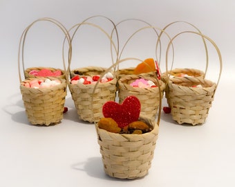 Natural Miniature Straw Baskets, Mini Wicker Baskets, Small Rustic Baskets, Tiny Christmas and Easter Baskets, Wedding Baskets