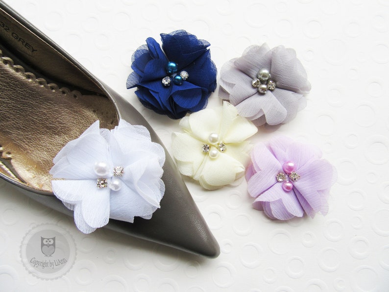 Schuhclips ca. 5 cm Chiffonblüte mit Perlen und Strass Farbwahl: marine, schneeweiß, creme, flieder, grau image 2