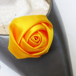 Satinrose in gelb oder orange Schuhclips ca. 3,5-4 cm: hellgelb, goldgelb oder orange Goldgelb