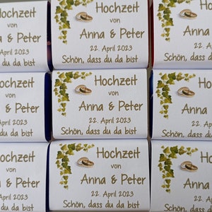 32 Lindt Schokotäfelchen in verschiedenen Größen
