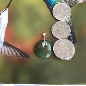 Süßer Türkis Anhänger. Mit Meerjungfrauen Schwanz Pinch Ballen