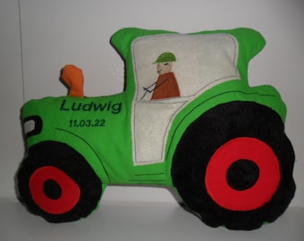 Coussin doudou tracteur avec chauffeur brodé et personnalisation gratuite