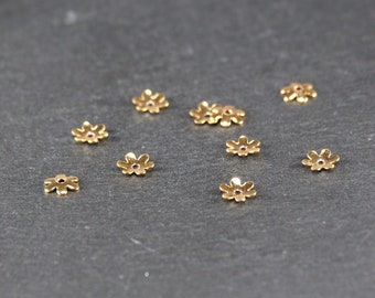 10 mini Perlenkappen 6 mm Blüten Blumen Messing 24 Karat vergoldet winzig Blumenform Blütenform Perlenkappen für kleine Perlen, 11081