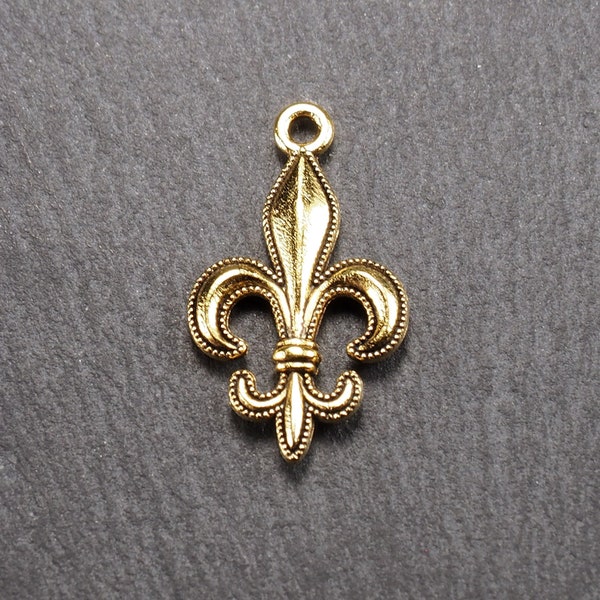 5 Anhänger Lilie, Bourbonische Lilie, Fleur de Lis, antik goldfarben, 10940