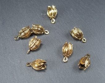 5 pendants calyx, flower, antique gold, 10611