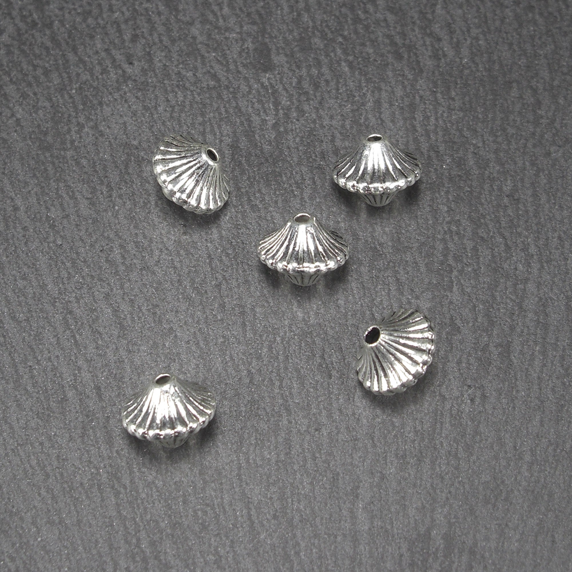 8 Silver Spacer Washer Beads, Ribbed Fluted Large Hole Flat Round Metal  Beads, Matte Antique Silver Plated Brass Round
