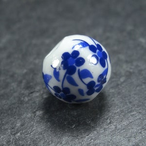 5 ceramic beads, 12 mm, Delft blue, 10205