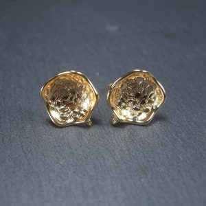 1 pair of ear studs for pendants, organic, brass, 24 K gold-plated, 10454
