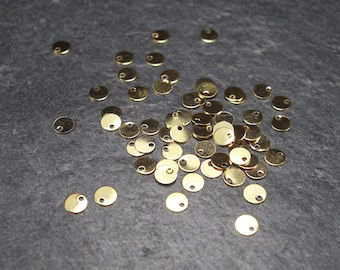 20 tiny disc pendants, plates, round pendants, 24 carat gold plated, 10801