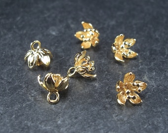 2 flower pendants, 24 carat gold-plated, 10341