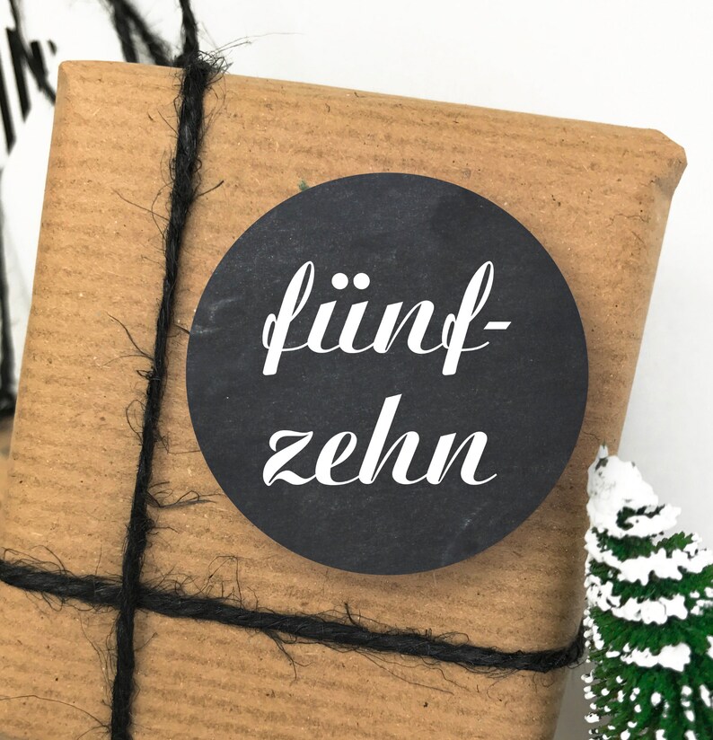 24 Aufkleber Adventskalender Text und Zahl schwarz weiß ...