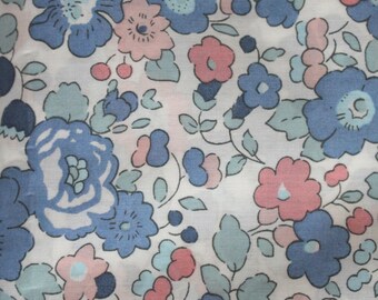 REDUCED - R - Cotton fabric Liberty London ~ Betsy light blue ~ Flowers Millefleurs Ökotex