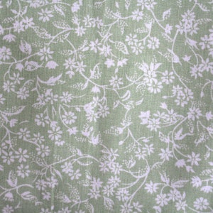 298 cm wide - Ökotex - Flower tendrils light green Cotton fabric Fabric Cotton Popelin