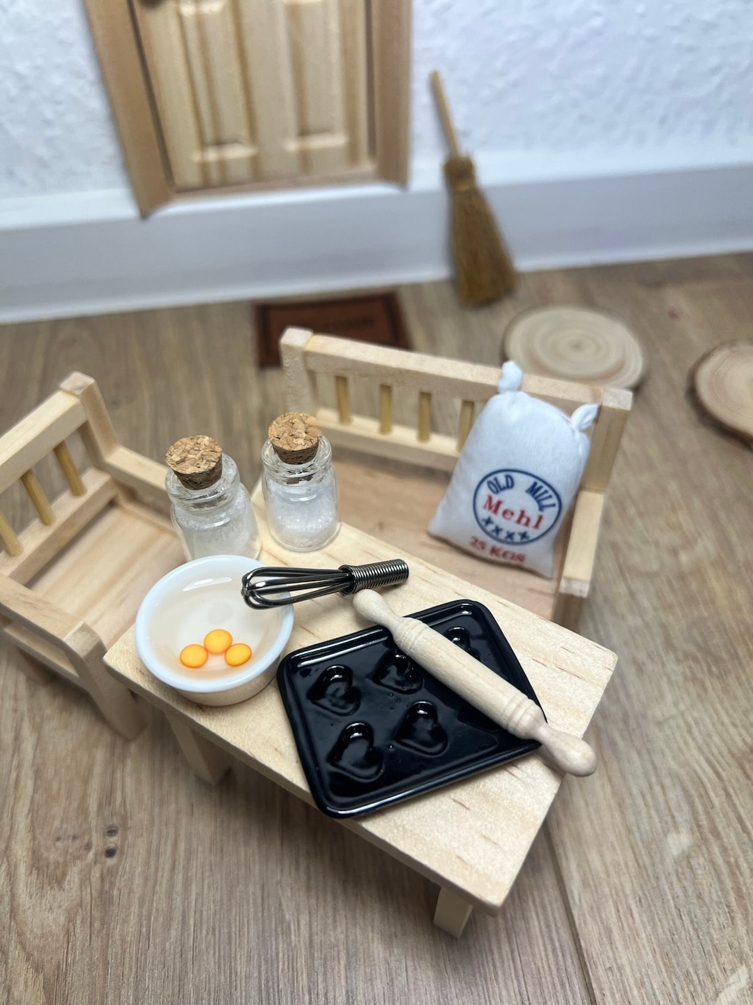 Miniatur Wichtel Zubehör 19-teilig – Puppenhaus-Küchenset Mit Eiern, Nudelholz, Tisch & Stühlen
