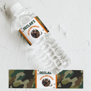 Redigerbar Canva-mall för vattenflasketikett för hjortjakt, kamouflage- och jägares födelsedagsdryck med foto, dekorationer för pojkar i skogsmark HCP2024