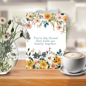 Cartão para o Dia das Mães para imprimir, Flores costuradas para a mãe costureira, Cartão bordado floral, Cartão de felicitações para a mãe, Presente para a mãe artesã