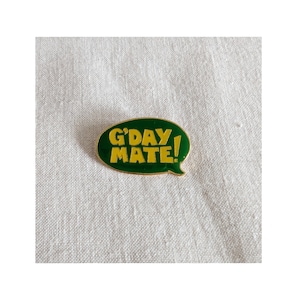 Vintage Pinback Pin w/ Aussie Greeting
