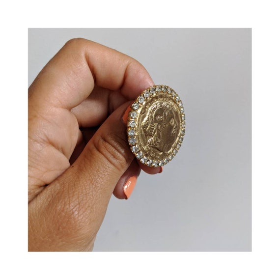 Vintage Goldtone Alexander Athena Great Pin w/ Rh… - image 4