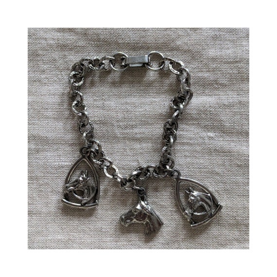 Vintage Sterling Silver 17 Charm Bracelet