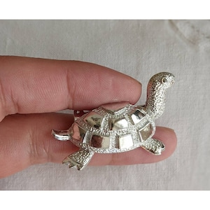 Vintage Silvertone Turtle Brooch