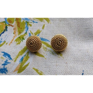 Vintage Clip On Earrings