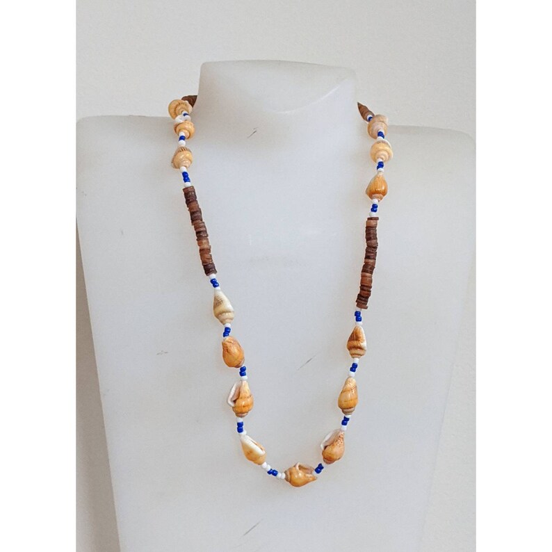 vintage shell necklace