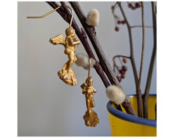 Vintage Goldtone Cherub Dangle Earrings