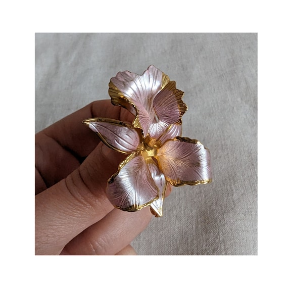 Vintage Metal Pink Flower Brooch - image 1