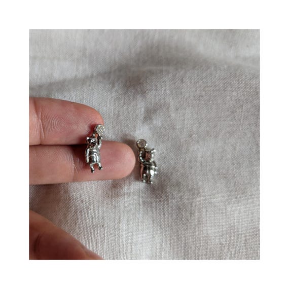 Vintage Disney Winnie the Pooh Stud Earrings - image 2