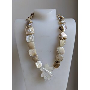 Vintage Mother of Pearl Strand Necklace