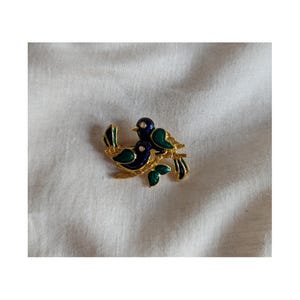 Vintage Gold Tone and Enamel Bird Brooch