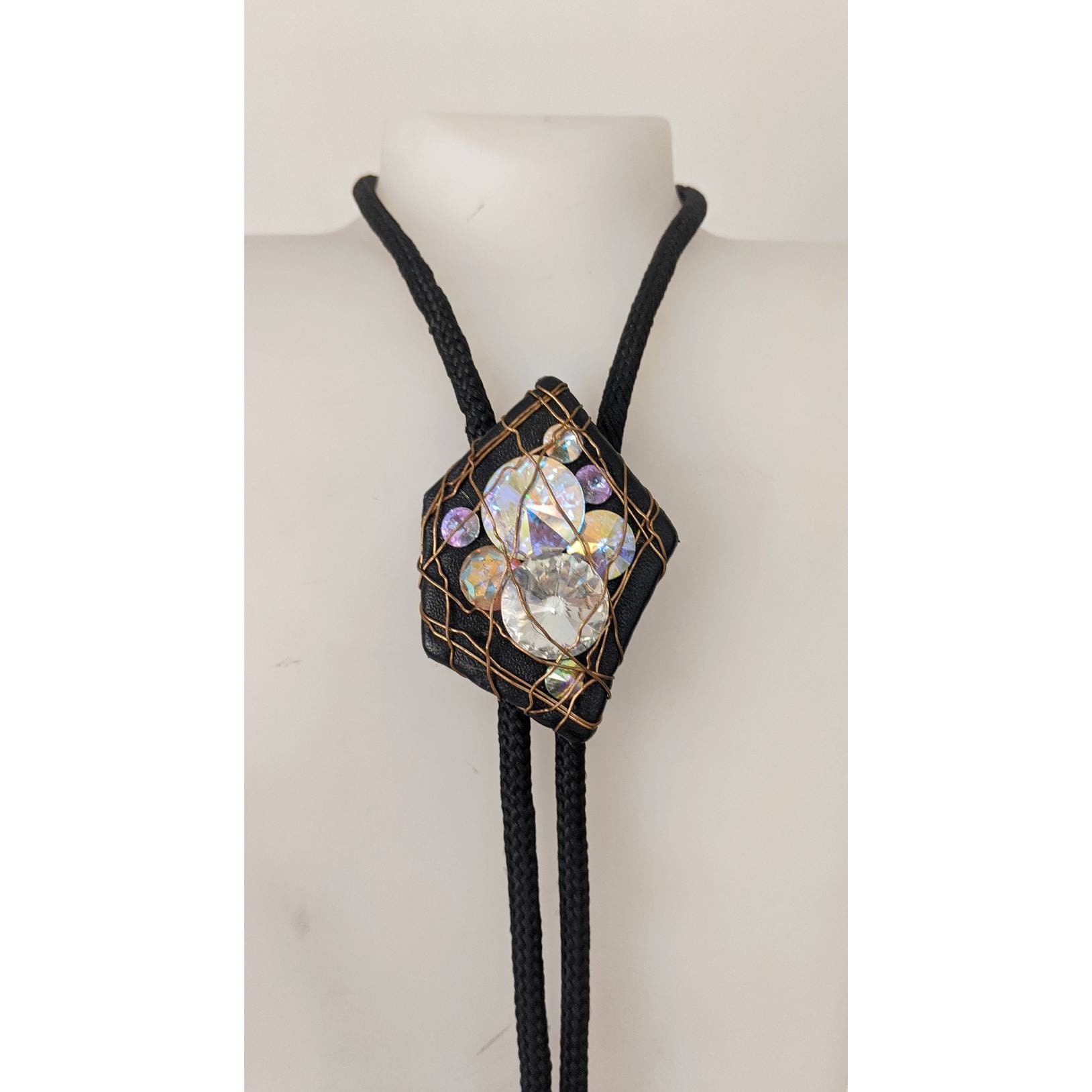 Vintage Women's Bolo Tie Necklace - Etsy