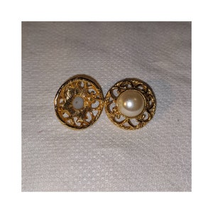 Vintage Goldtone Screw Back Earrings image 5