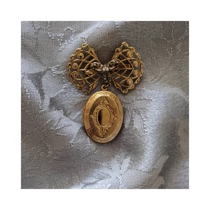 Vintage Brooch Locket