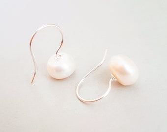 Pearl earrings sterling silver, short earrings with white freshwater pearls