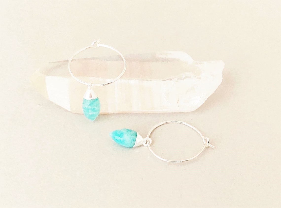 MATERIA Damenring Aus 925er Sterling Silber Mit Schwarzem Onyx & Zirkonia – Elegantes Tropfendesign, Rhodiniert